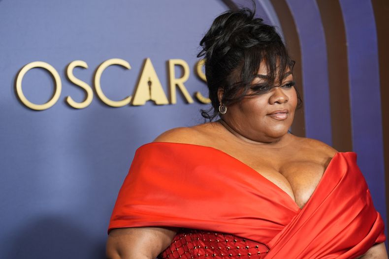 DaVine Joy Randolph llega a los Premios de los Gobernadores el martes 9 de enero de 2024 en el Dolby Ballroom de Los Ángeles. (Foto AP/Chris Pizzello)