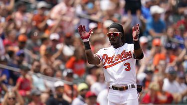 Orioles vencen 9-5 a Angelinos para 8va victoria seguida