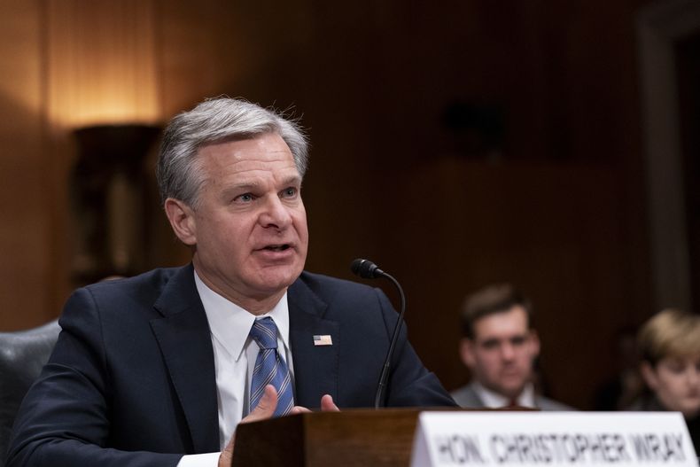 El director del FBI, Christopher Wray, testifica durante una audiencia en el Capitolio, Washington, el martes 31 de octubre de 2023. (AP Foto/Stephanie Scarbrough)