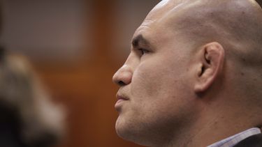 Velasquez se declara no culpable de intento de homicidio