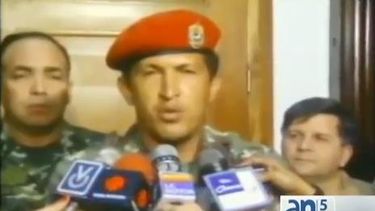 americateve | Los venezolanos más divididos que nunca en esta fecha donde hace 22 años el fallecido Hugo Chávez intentó derrocar el gobierno de Carlos Andrés Pérez.