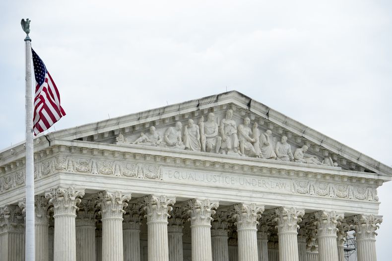 ARCHIVO – La Corte Suprema de Estados Unidos en el Capitolio, el 27 de febrero de 2025, en Washington. (AP Foto/Rod Lamkey, Jr.)
