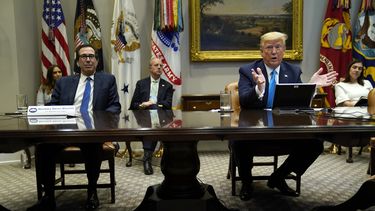Mnuchin: Depósitos a personas comenzarán la semana entrante
