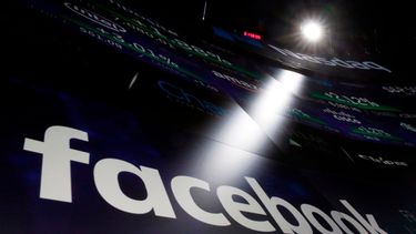 Facebook enfrenta cargos de publicidad discriminatoria