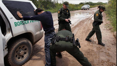 departamento de homeland security anuncia que todos los venezolanos atrapados cruzando ilegalmente a ee. uu. seran devueltos a mexico