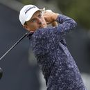 Jordan Spieth observa su tiro de salida hacia el hoyo 5 durante la segunda ronda del US Open, el viernes 16 de junio de 2023, en los Ángeles (AP Foto/Marcio J. Sánchez)