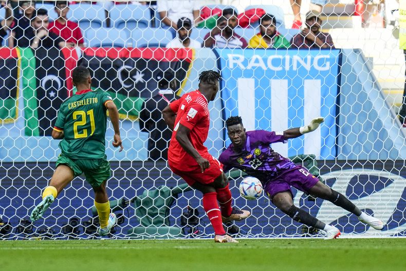DEP-FUT MUNDIAL SUIZA-CAMERÚN