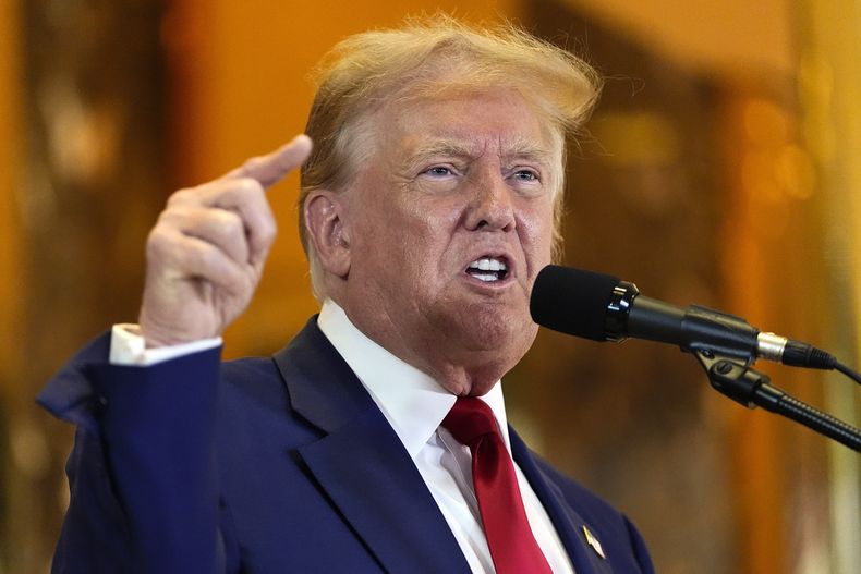 ARCHIVO - El expresidente Donald Trump habla en una conferencia de prensa en la Torre Trump, el 31 de mayo de 2024, en Nueva York. (AP Foto/Julia Nikhinson, Archivo)