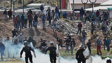 americateve | En Venezuela se reactivaron las protestas estudiantiles contra el régimen de Maduro aunque también volvieron los allanamientos a residencias de manifestantes opositores.