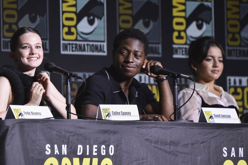 Cailee Spaeny, David Jonsson e Isabela Merced participan en el Alien: Romulus Panel en la Comic-Con International el viernes 26 de julio de 2024 en San Diego. (Foto Richard Shotwell/Invision/AP)