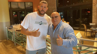 el pitcher cubano lazaro blanco firma con la agencia de representacion r&i total sports en eeuu