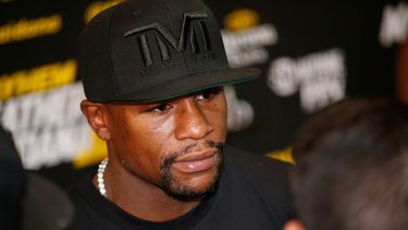 mayweather visita cuba como enviado especial de al haymon