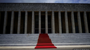 de cambio, nada; regimen comunista de cuba anuncia sus planes hasta el 2030