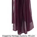 Esta fotografía proporcionada por la casa de subastas Heritage Auctions muestra el vestuario que Carrie Fisher usó como la princesa Leia durante el rodaje de la película El retorno del Jedi de la saga de Star Wars, que fue vendido por 175.000 dólares durante una subasta realizada el viernes 26 de julio de 2024. (Heritage Auctions vía AP)