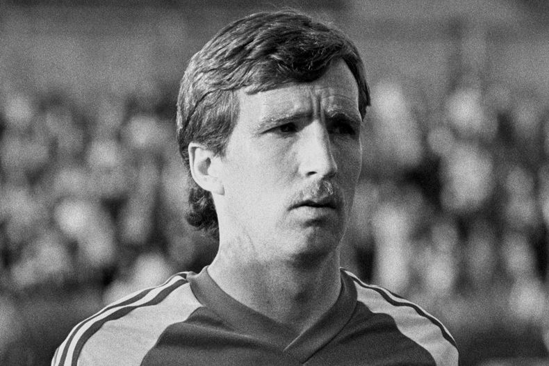 ARCHIVO - Joey Jones, ex zaguero de Liverpool y la selección de Gales, el 9 de agosto de 1983. (PA vía AP)