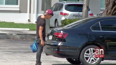 guardia de seguridad de un condominio de miami intento evitar un robo y termino baleado