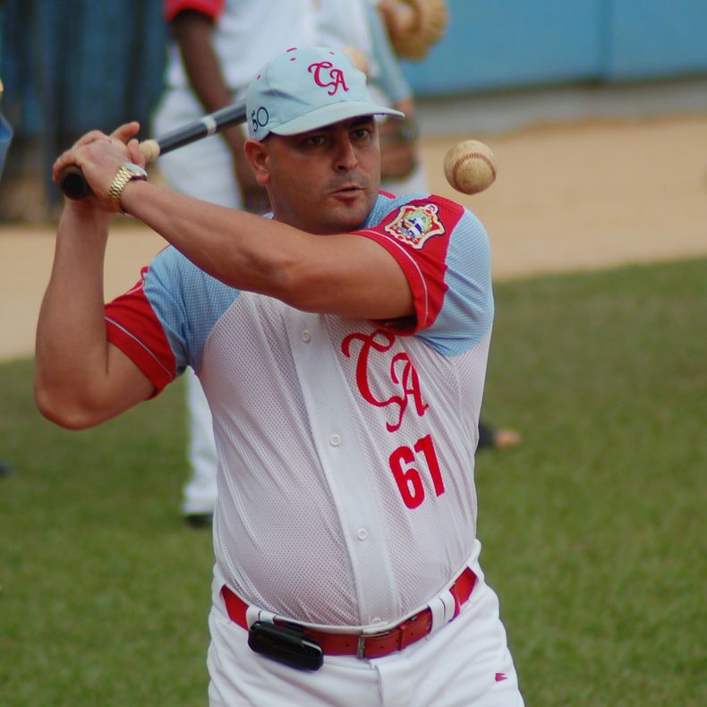 Roger Machado guió a los Tigres de Ciego de Ávila a la conquista del título nacional este año.