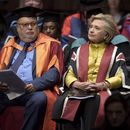 Clinton censura posturas de Trump sobre Irán y Norcorea
