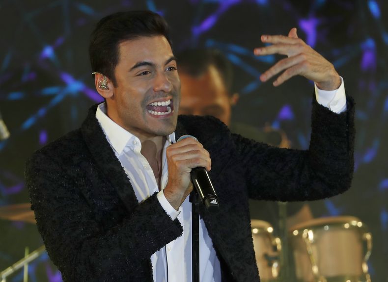 ESP-MUS_LATIN_GRAMMY-CARLOS_RIVERA-0.jpg