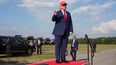 El presidente Donald Trump llega al lugar de una concentración en Dalton, Georgia, el 16 de octubre del 2026. (AP foto/Mark Schiefelbein)