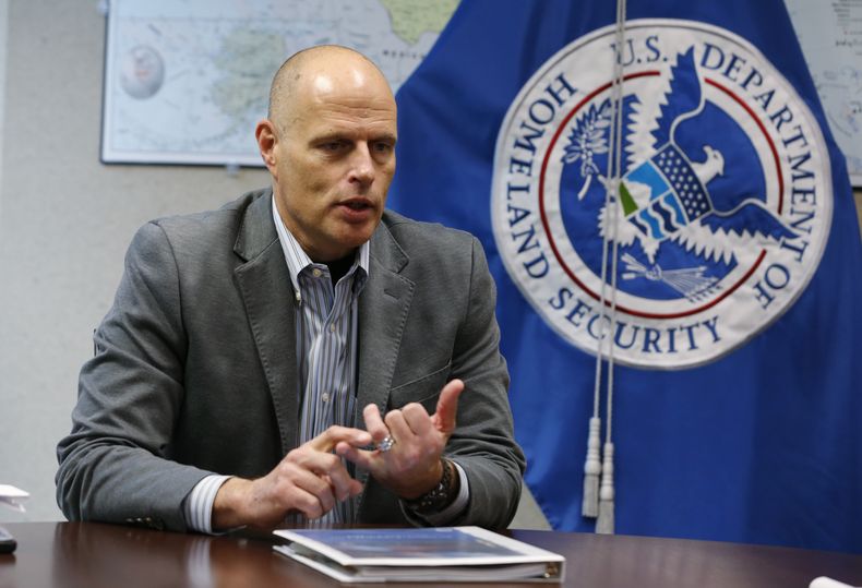 AMN-INM_EEUU-ICE_DIRECTOR-0.jpg