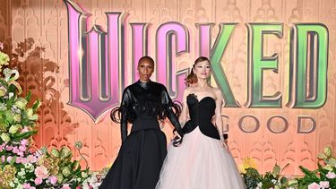 Cynthia Erivo y Ariana Grande asisten al estreno de Wicked: For Good en el Lincoln Center, el lunes 17 de noviembre de 2025, en Nueva York. (Foto de Evan Agostini/Invision/AP)