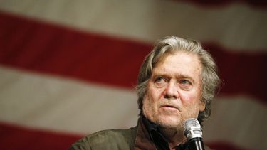 Fuentes AP: Casa Blanca ordenó silencio de Bannon