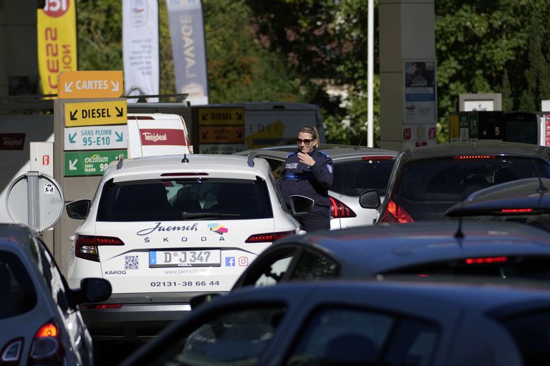 EUR-GEN FRANCIA-GASOLINA ESCASEZ