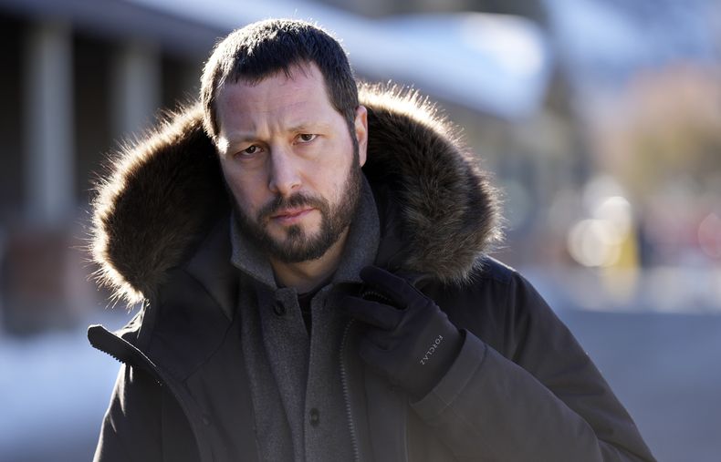 Mstyslav Chernov, director del documental “2000 Meters to Andriivka”, posa para un retrato durante el Festival de Cine de Sundance el jueves 23 de enero de 2025 en Park City, Utah. (Foto AP/Chris Pizzello)