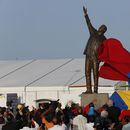 Venezolanos desahogan descontento con imágenes de Chávez