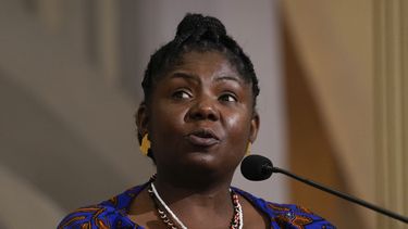 Chile ofrece a Colombia ser sede para negociaciones con ELN
