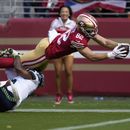 49ers ganan 27-7 a Seahawks; Garoppolo sustituye a Lance