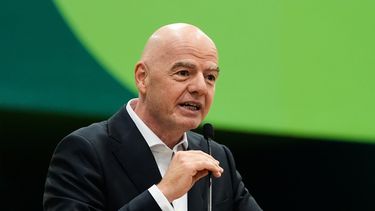 ARCHIVO - Gianni Infantino, presidente de FIFA, pronuncia unas palabras durante la ceremonia de inauguración del Centro Internacional de Transmisión, el 1 de junio de 2026, en Dallas. (Foto AP/Tony Gutierrez, Archivo)