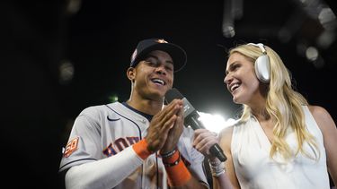 Peña pega su 1er jonrón en MLB y Astros aplastan a Angelinos