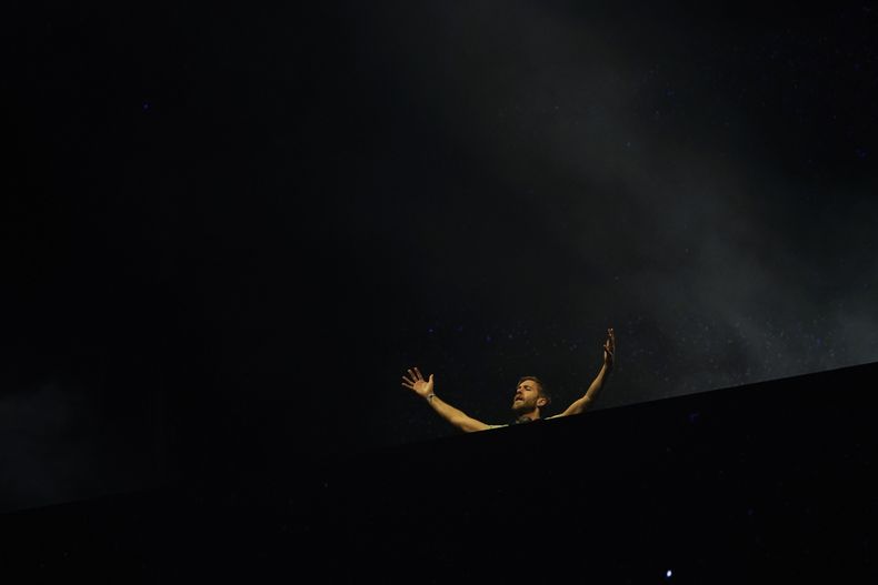 Calvin Harris durante su set en el Festival Tecate Emblema en la Ciudad de México el sábado 18 de mayo de 2024. (Foto AP/Aurea Del Rosario)
