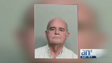 ex director de la construccion de miami dade se entrega a las autoridades