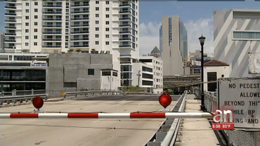cierran por tres anos puente de la calle primera del downtown de miami