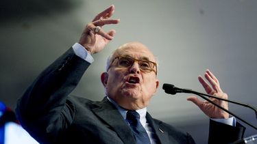 EEUU: Congreso emite citación a Giuliani por Ucrania