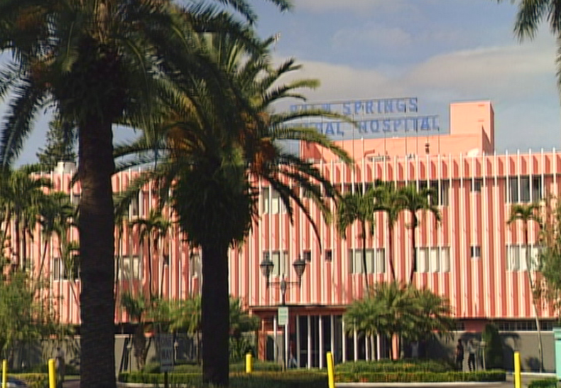demanda al hospital palm springs.png