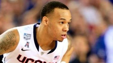 americateve | Haslem ha firmado 2 años por 5,5 millones, mientras que el base rookie 1 año y 1,2 millones. Una conjunción de veteranía y juventud para Spoelstra.