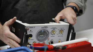 Gobierno de EEUU cancela contratos de compra de respiradores