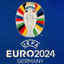 ARCHIVO - El logo oficial de la Eurocopa 2024 en Alemania se ve durante la presentación de la imagen del torneo en Berlín, Alemania, el 5 de octubre de 2021. (AP Foto/Michael Sohn, Archivo)