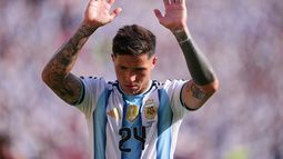 ARCHIVO - El volante argentino Enzo Fernández tras ser expulsado en la final del Mundial, el 19 de julio de 2026, en East Rutherford, Nueva Jersey. España se impuso 1-0. (AP Foto/Abbie Parr)