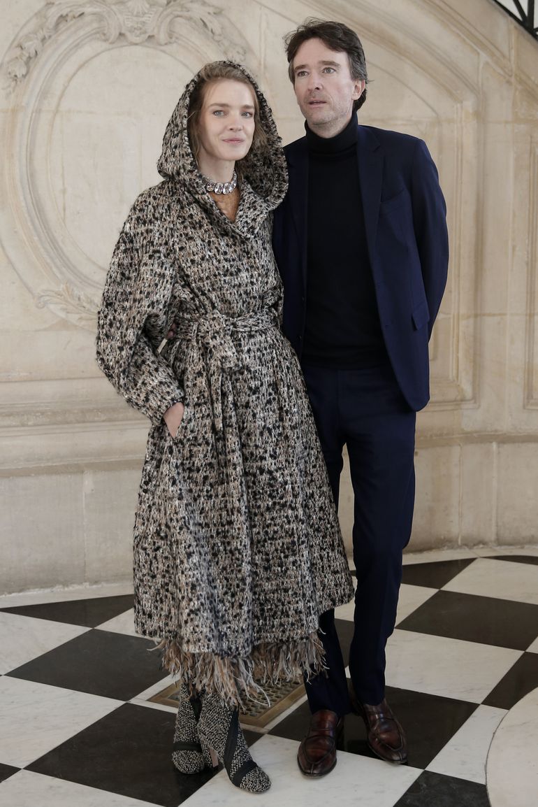 Dior celebra la artesanía de la moda en París