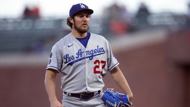MLB y sindicato prolongan ausencia de Bauer