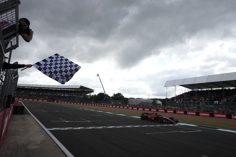 Sainz gana su 1ra carrera en F1 con victoria en GP Británico