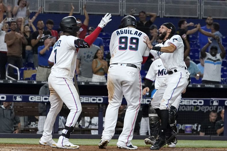DEP-BEI PIRATAS-MARLINS