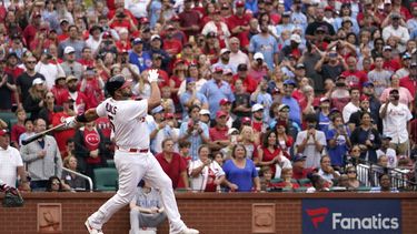 Pujols llega a 695 cuadrangulares en triunfo de Cardenales