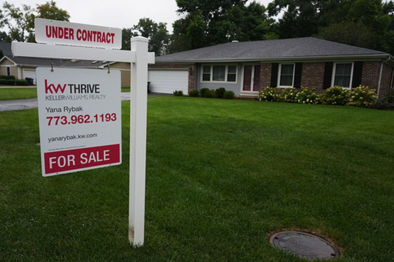 Una vivienda en venta en Arlington Heights, Illinois, el 16 de septiembre del 2026. (AP foto/Nam Y. Huh)