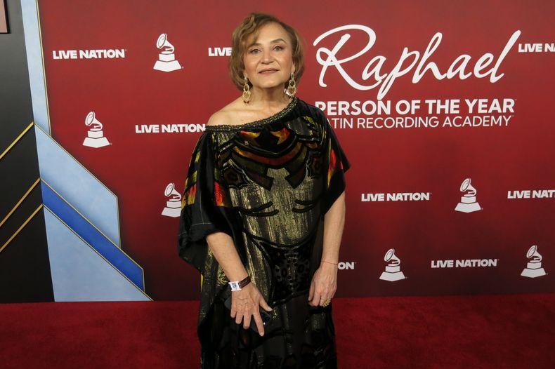 Berta Rojas llega a la 26ª ceremonia en honor a la Persona del Año de los Latin Grammy en el Mandalay Bay de Las Vegas, el miércoles 12 de noviembre de 2025. (Foto AP/Berenice Bautista)